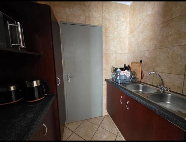 2 BEDROOM APARTMENT FOR SALE IN EIKE PARK